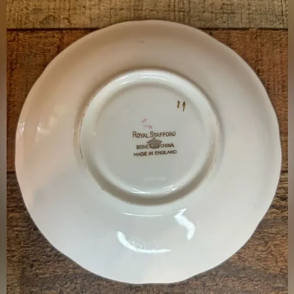 Royal Stafford Bone China Made in England Teacup and Saucer Floral Gold Trim - Picture 5 of 10